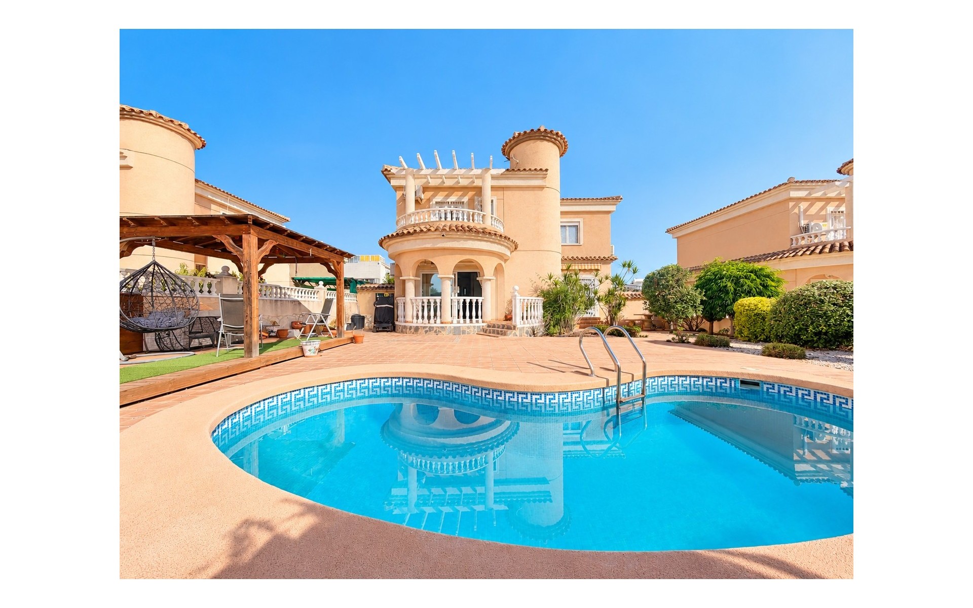  - Villa - 
