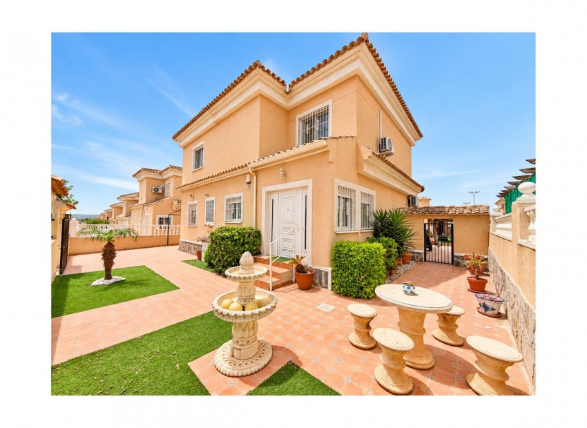  - Villa - 