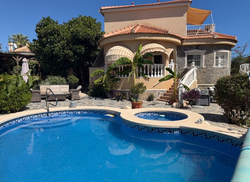  - Villa - 