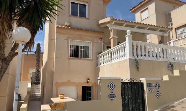 Villa -  -  - 