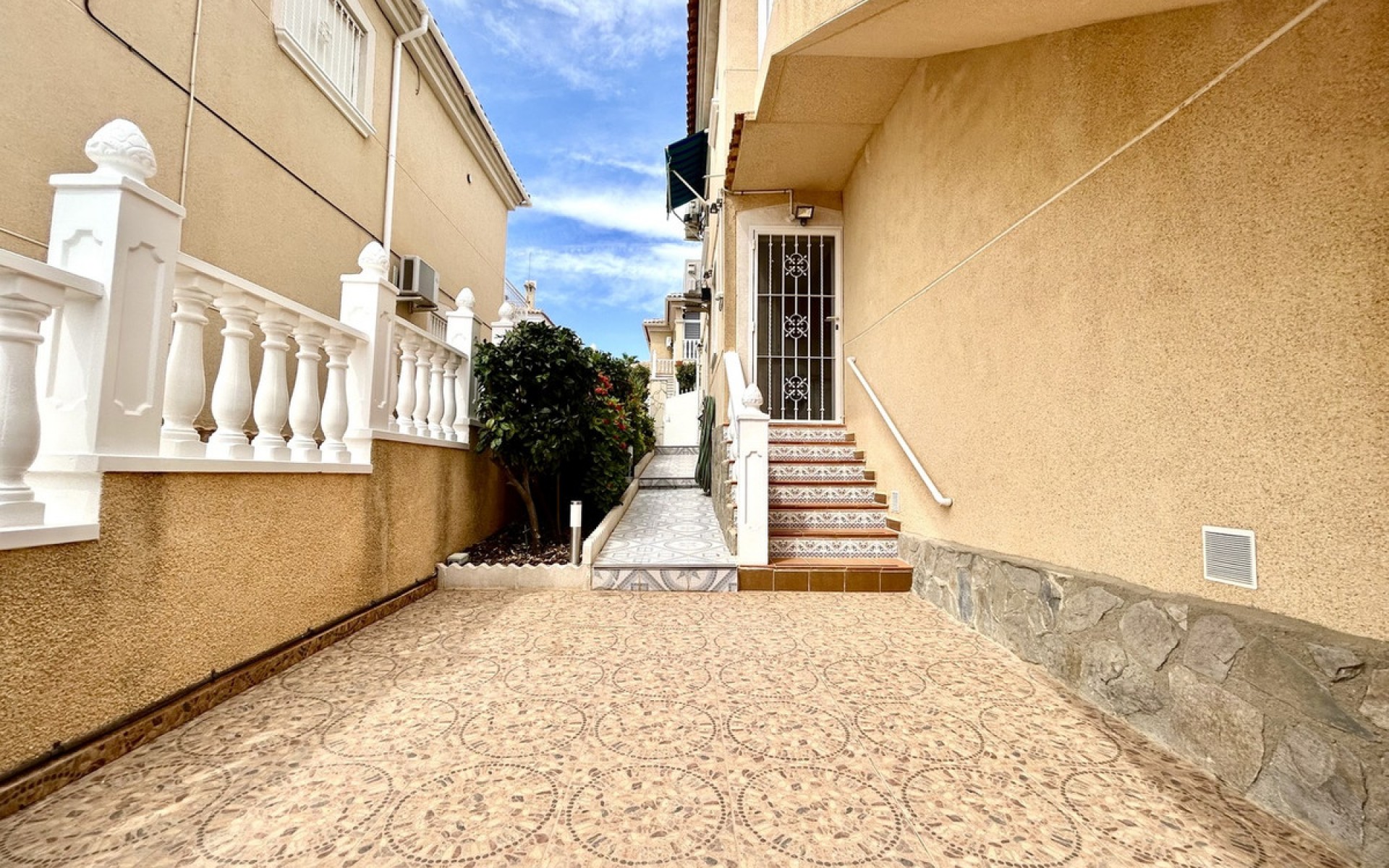  - Villa - 