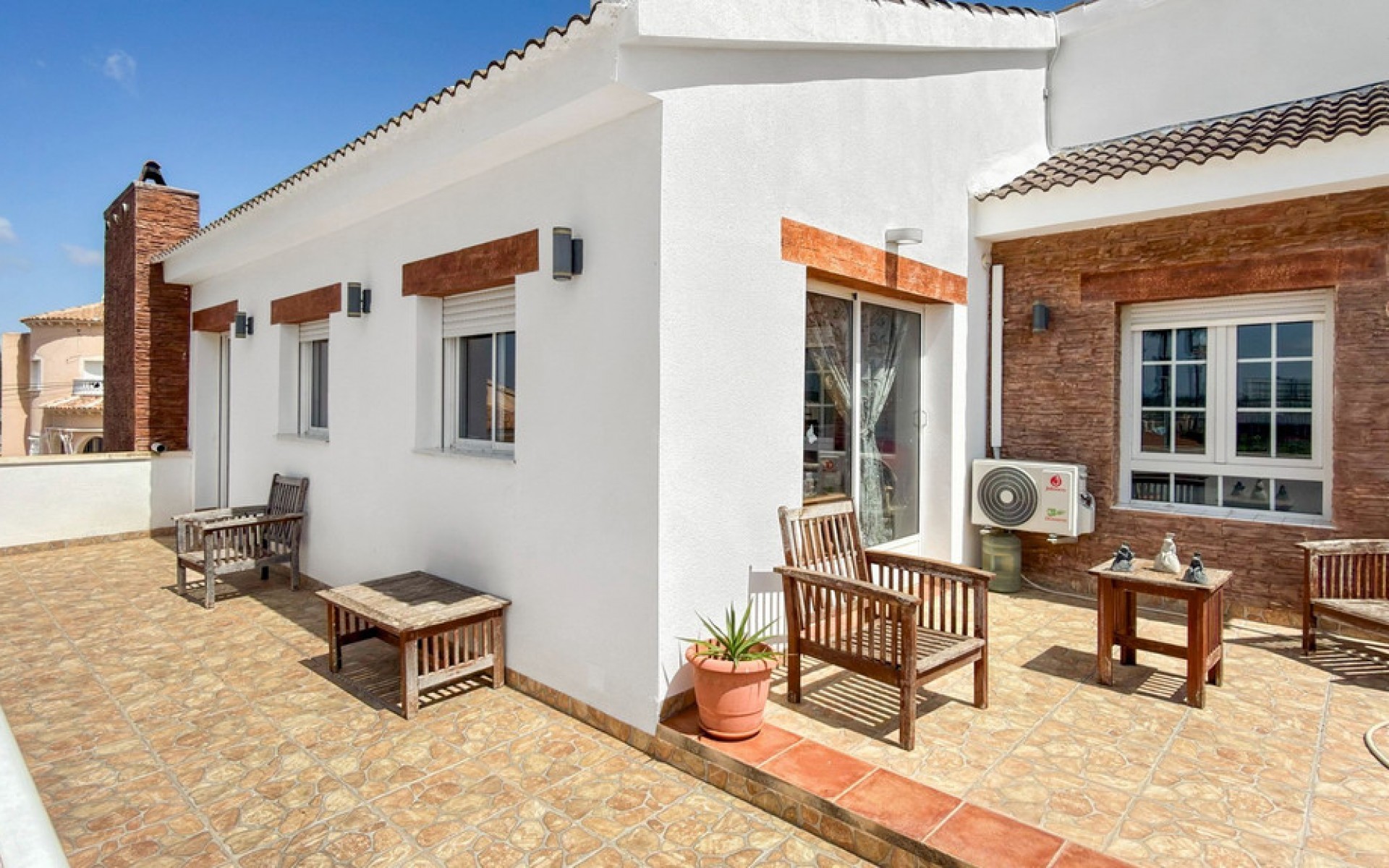  - Villa - 