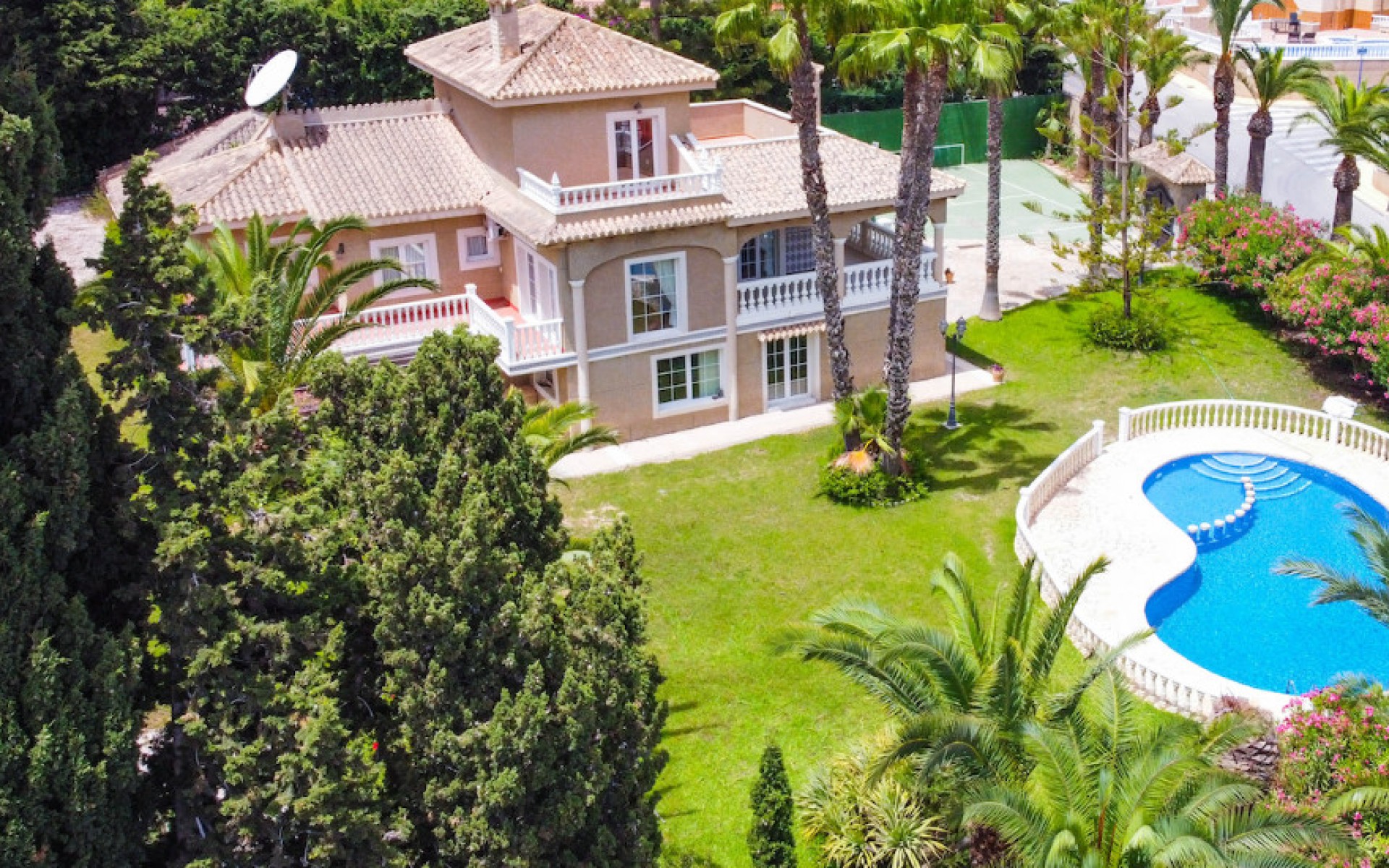  - Villa - 