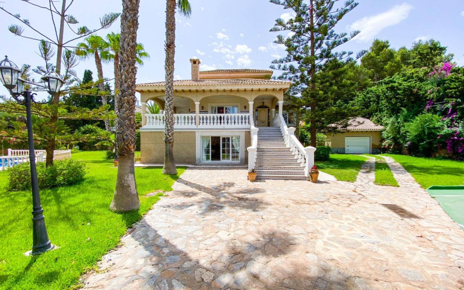  - Villa - 