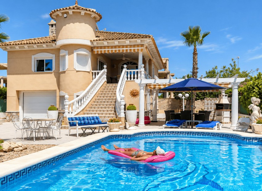  - Villa - 