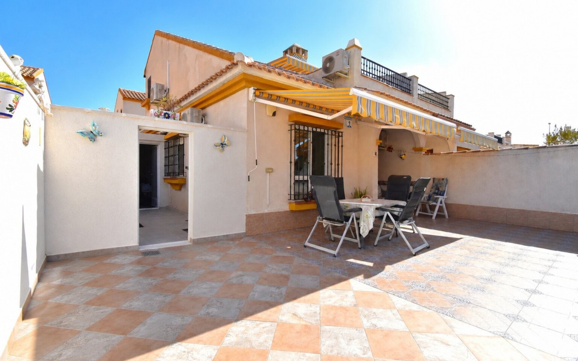  - Villa - 