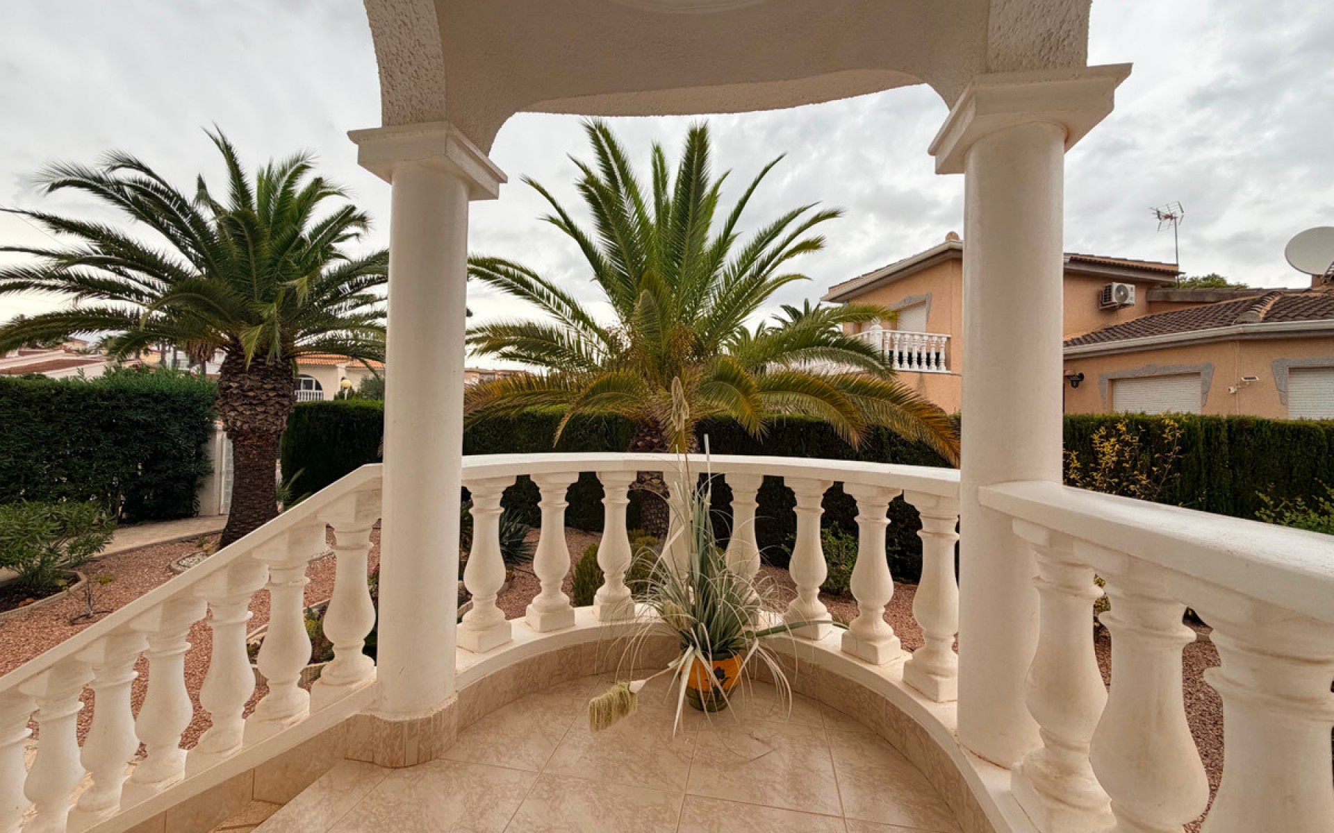  - Villa - 