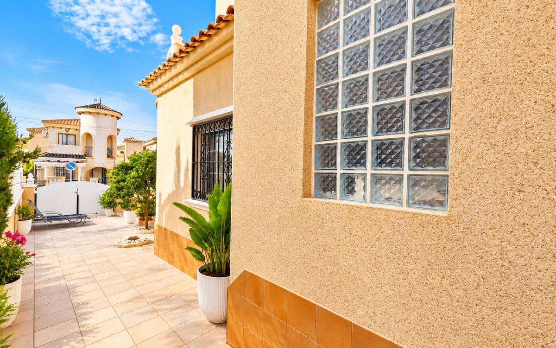  - Villa - 