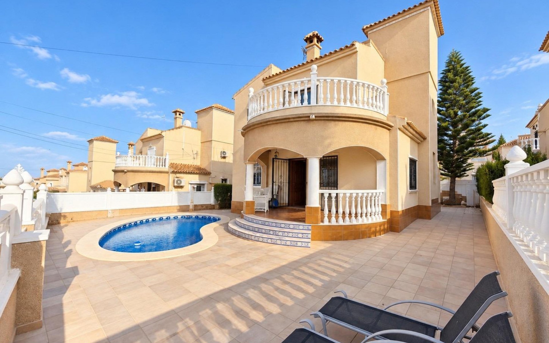  - Villa - 