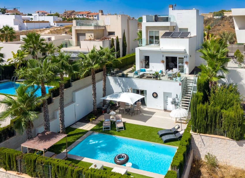  - Villa - 