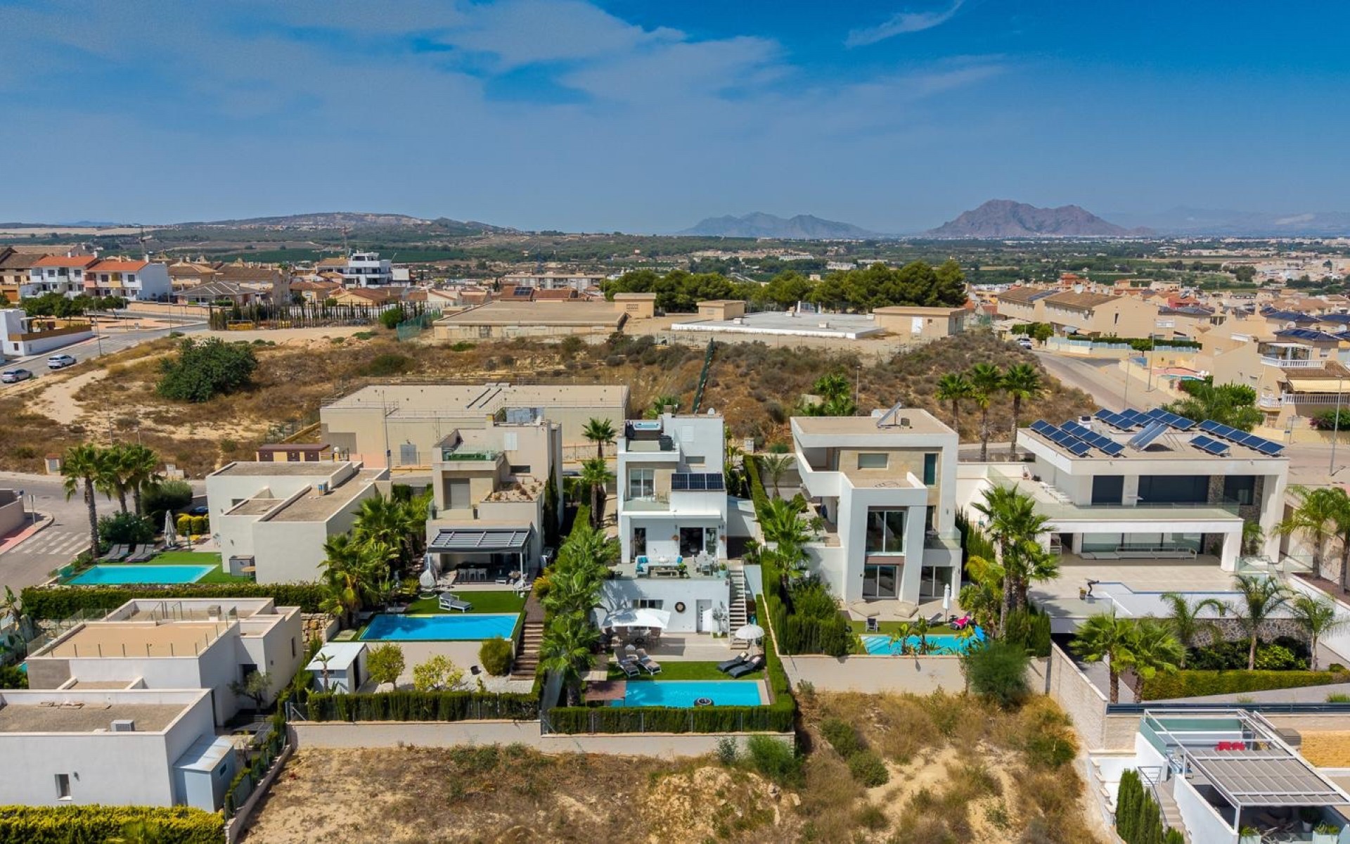  - Villa - 