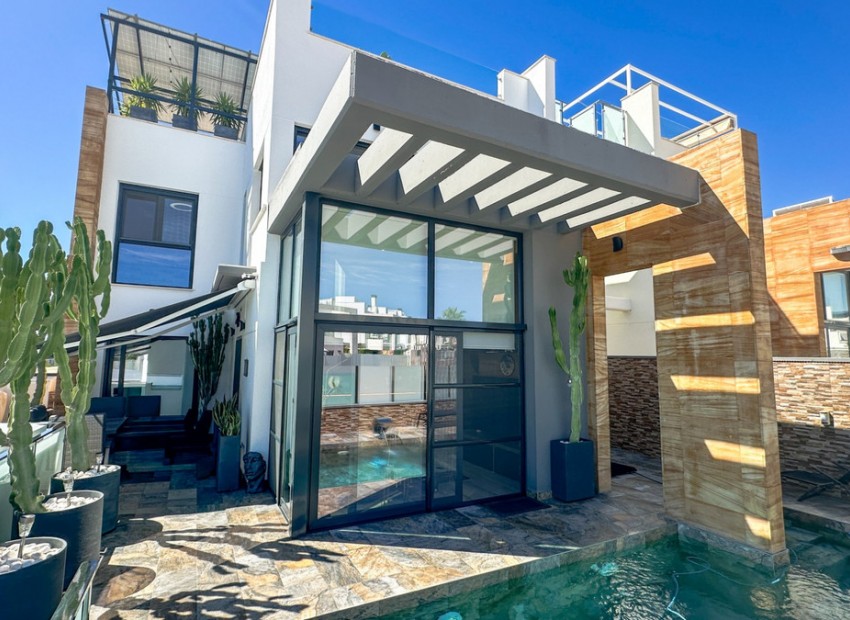 - Villa - 
