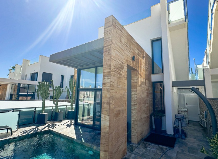  - Villa - 