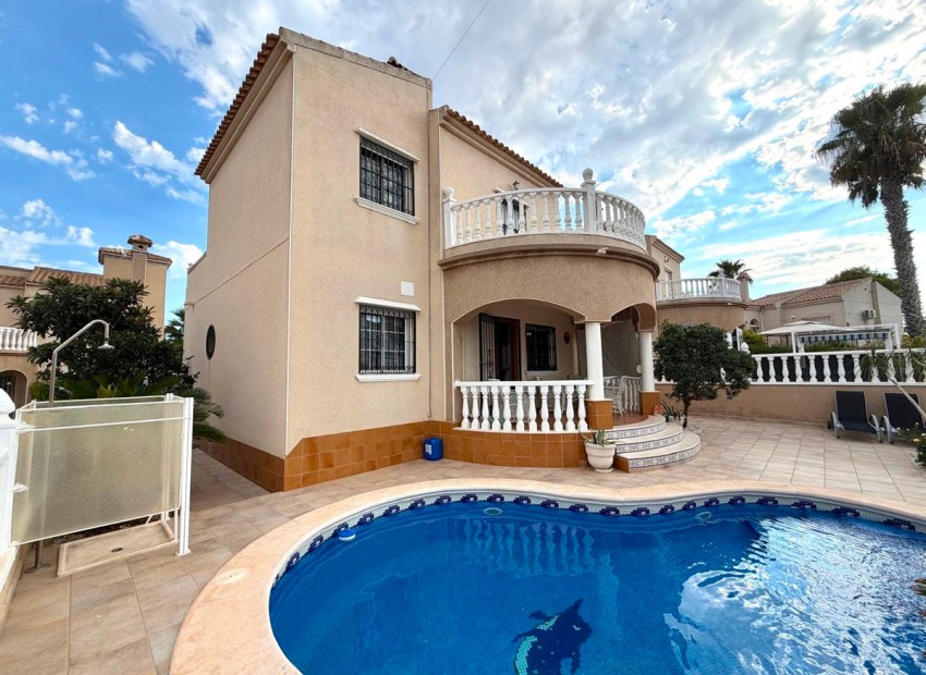  - Villa - 
