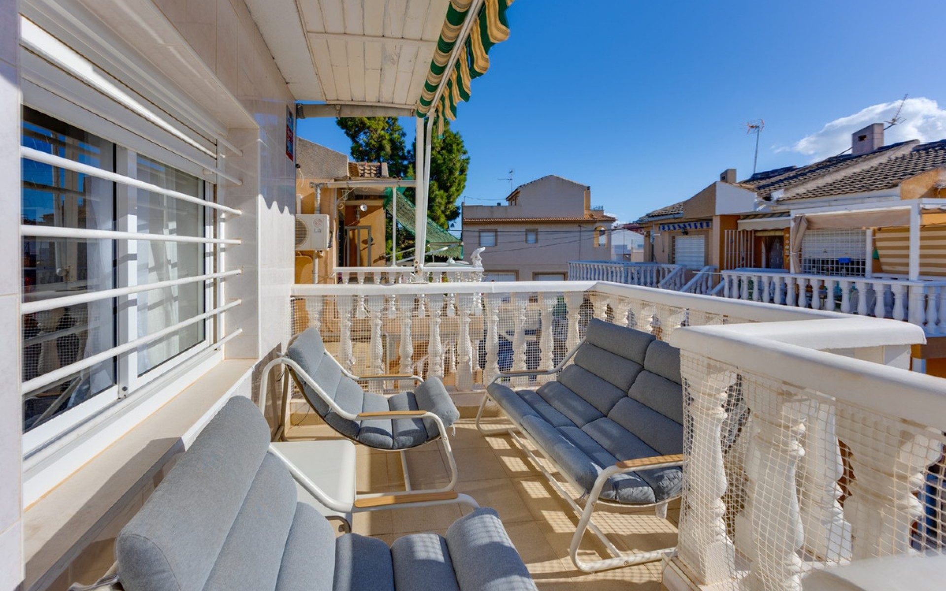  - Villa - 