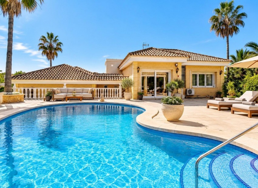  - Villa - 