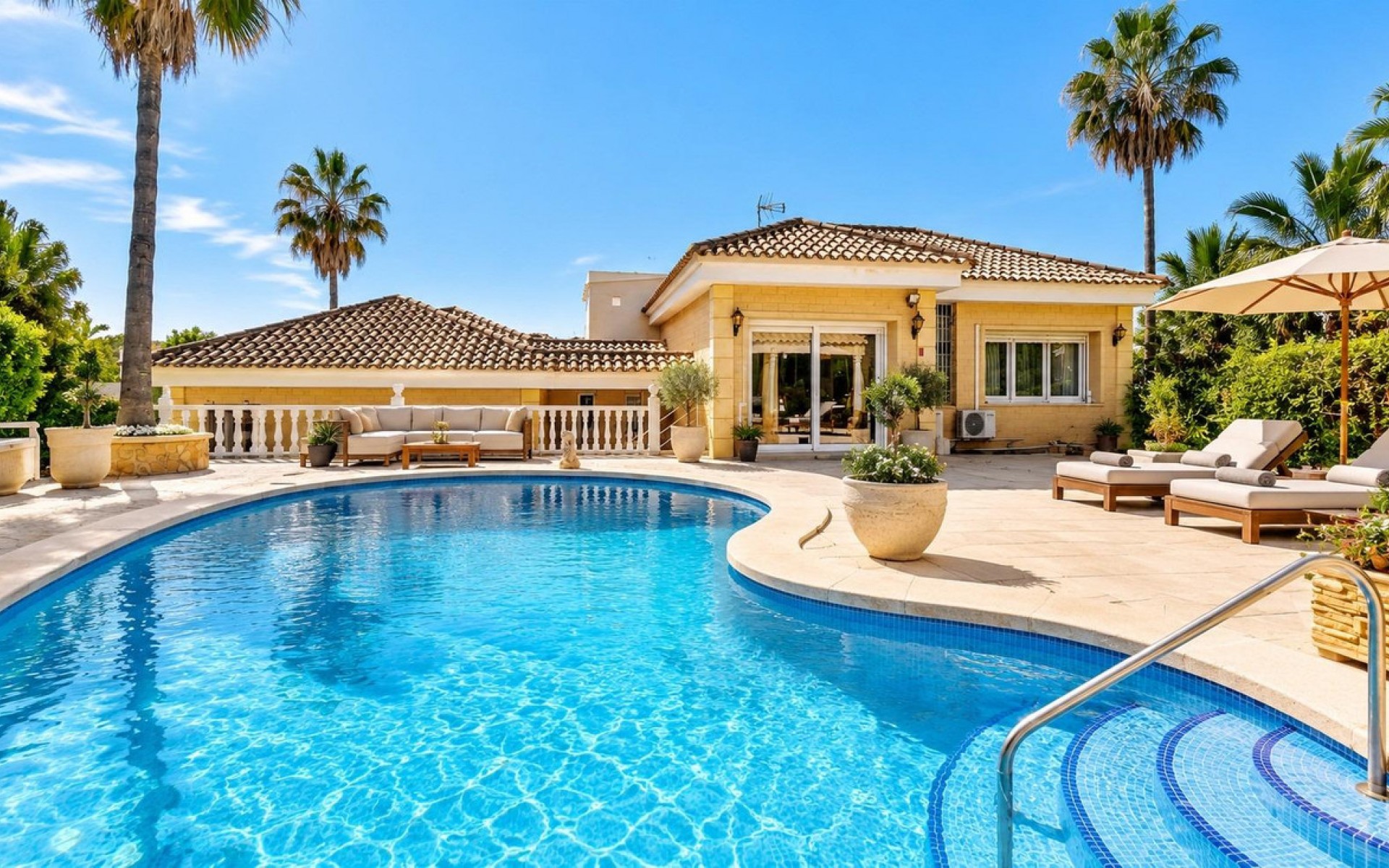  - Villa - 
