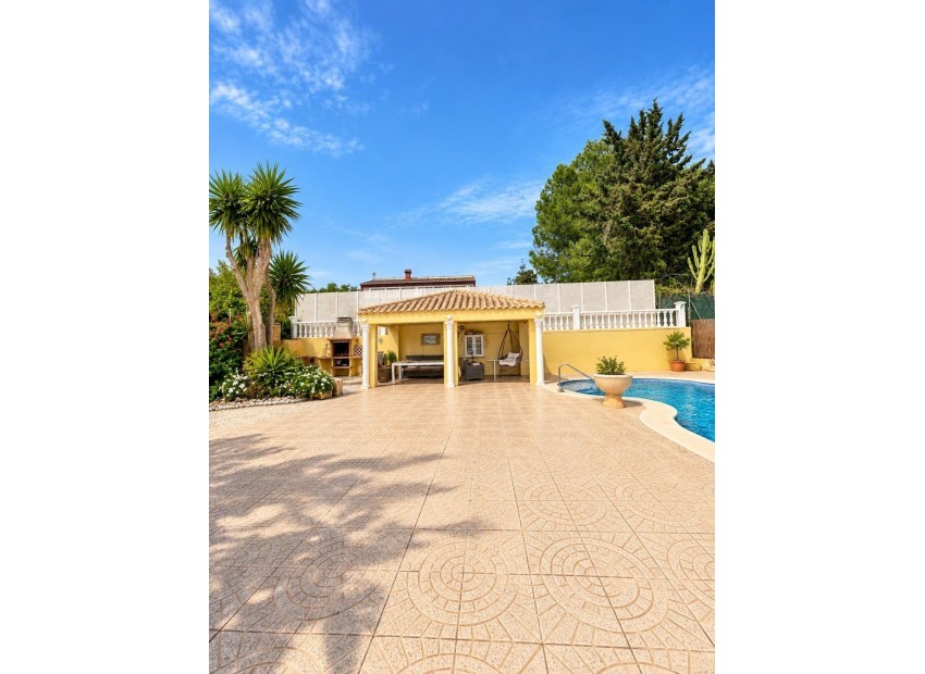  - Villa - 