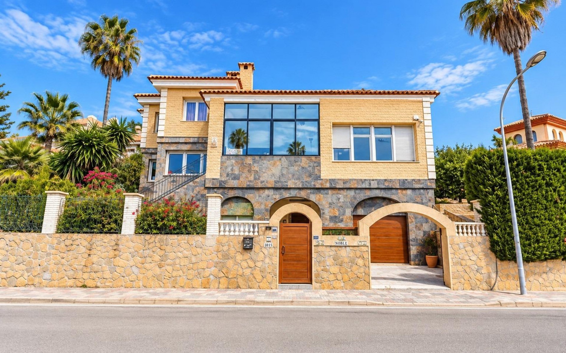  - Villa - 