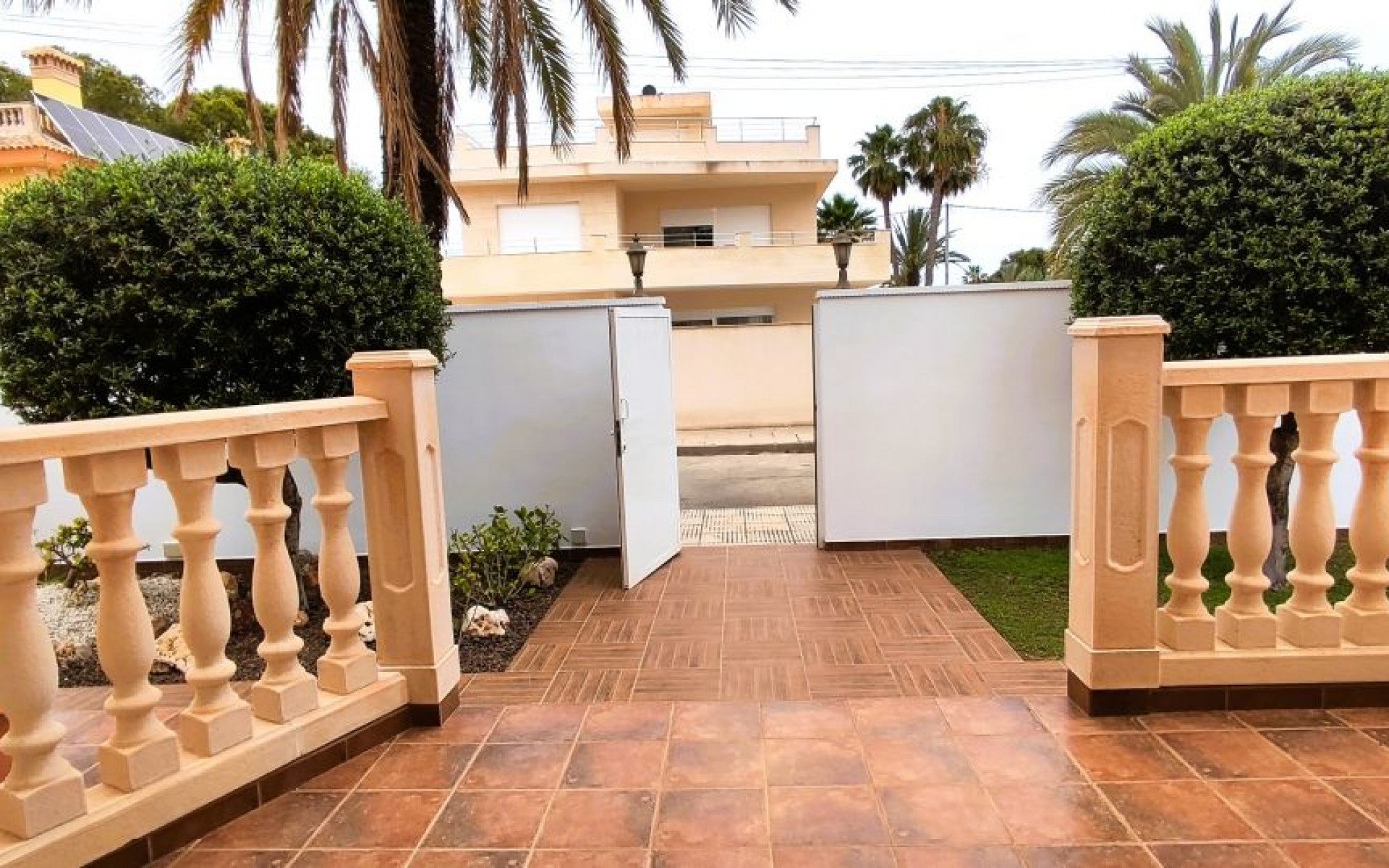  - Villa - 