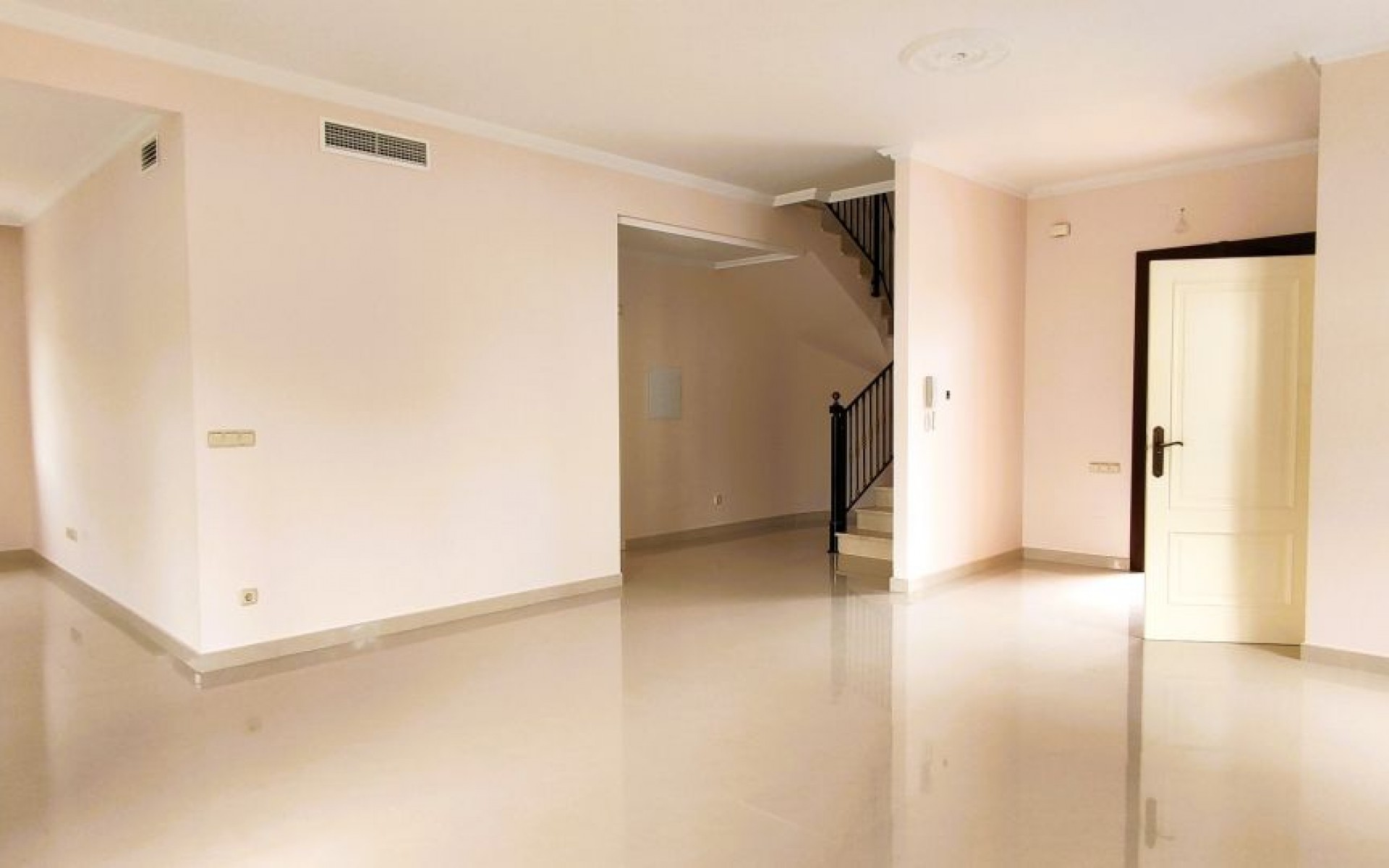  - Villa - 