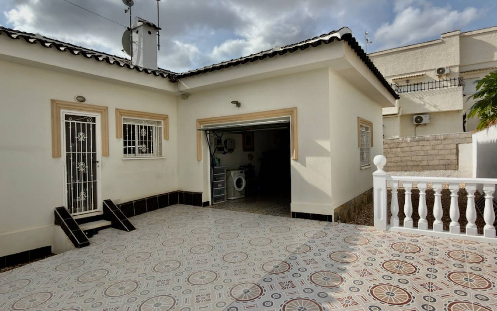  - Villa - 