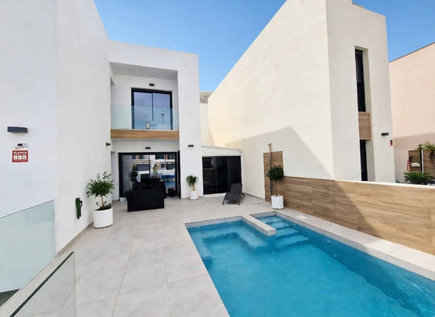  - Villa - 