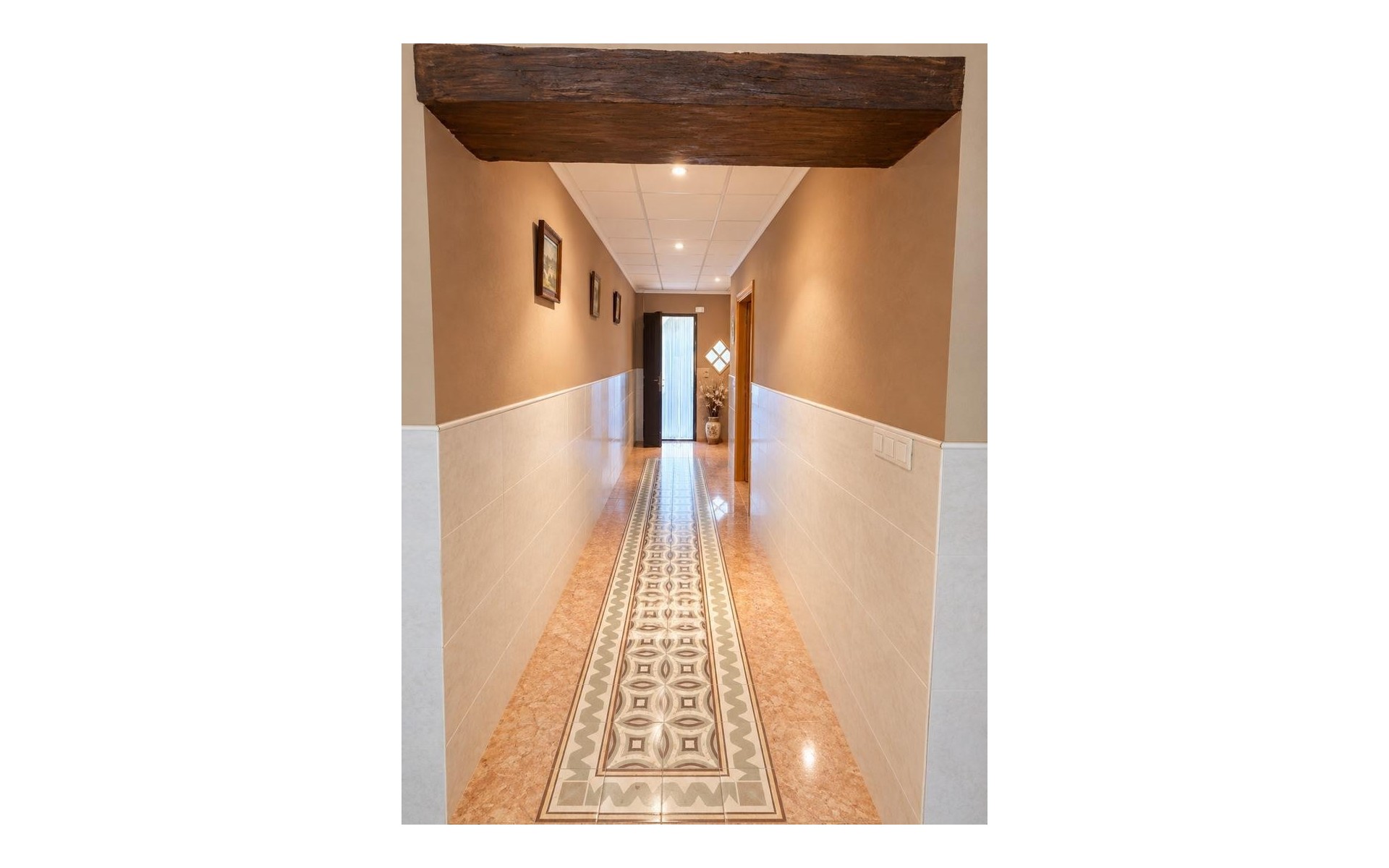  - Villa - 