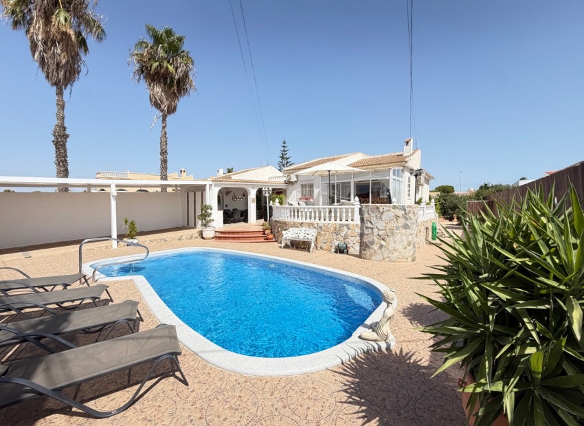  - Villa - 
