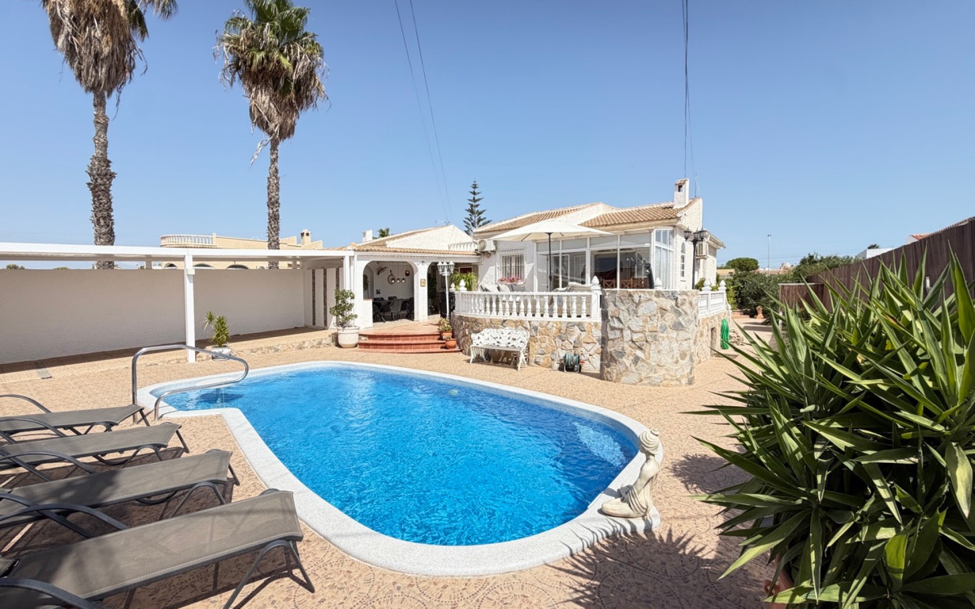  - Villa - 