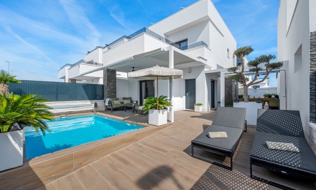 Villa -  -  - 