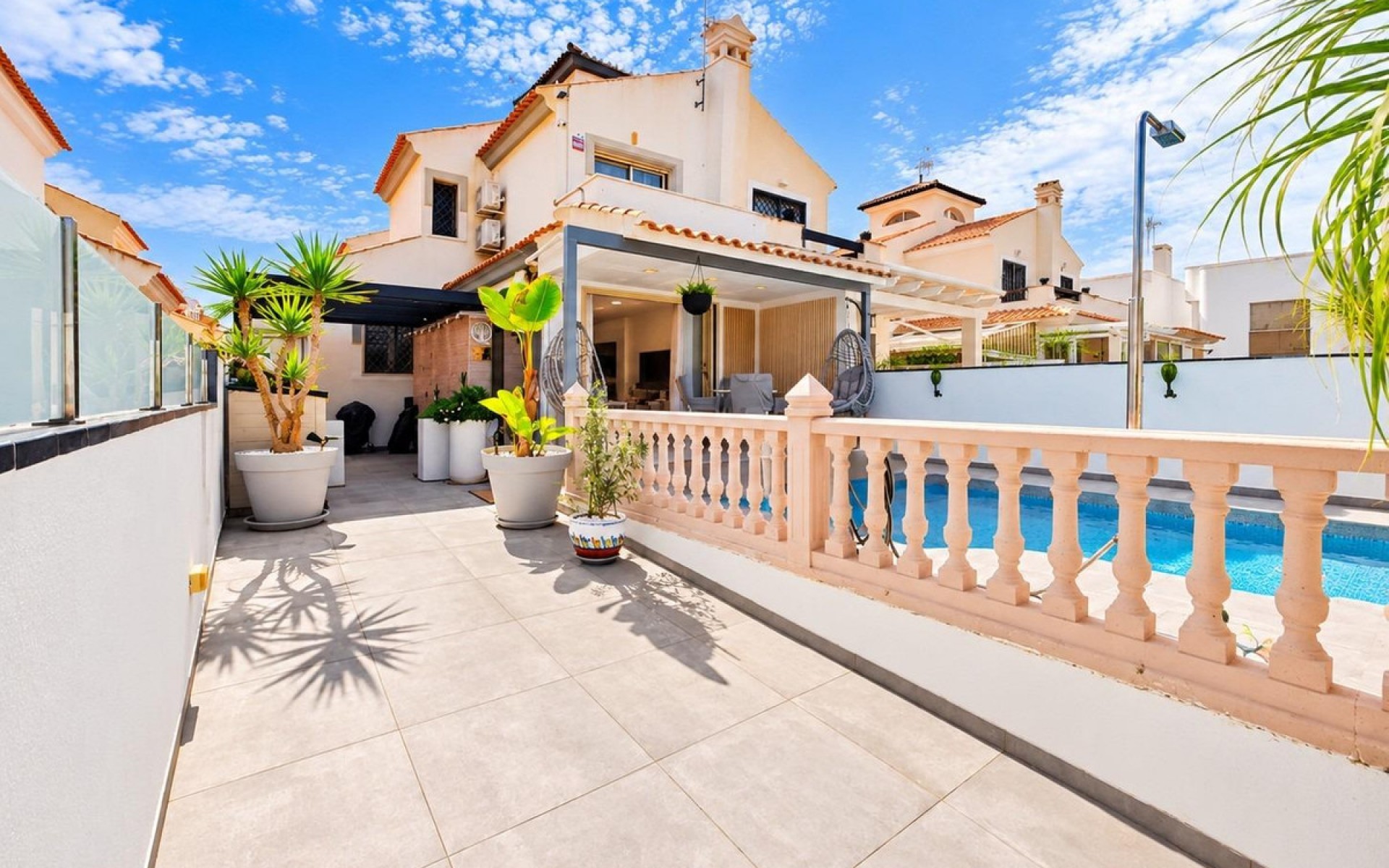  - Villa - 