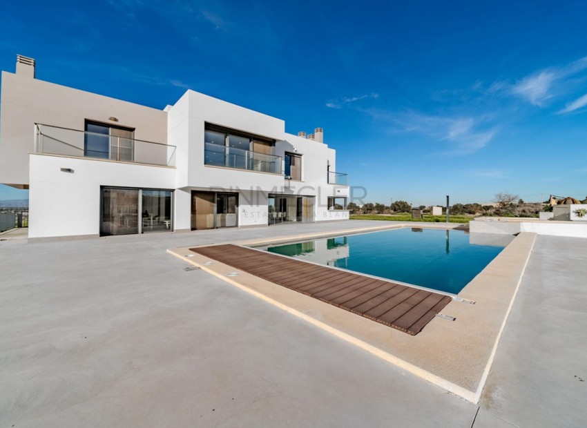  - Villa - 