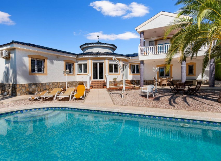  - Villa - 