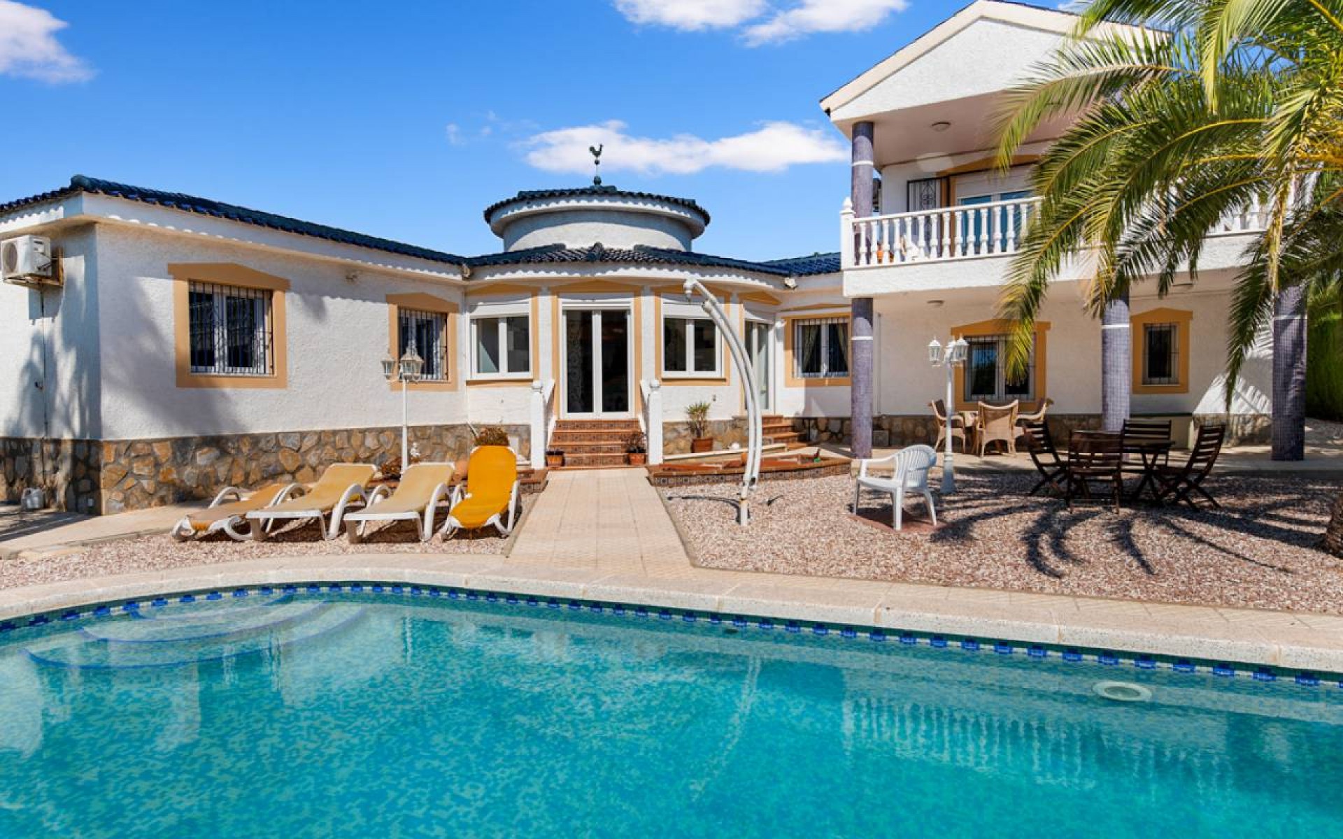  - Villa - 