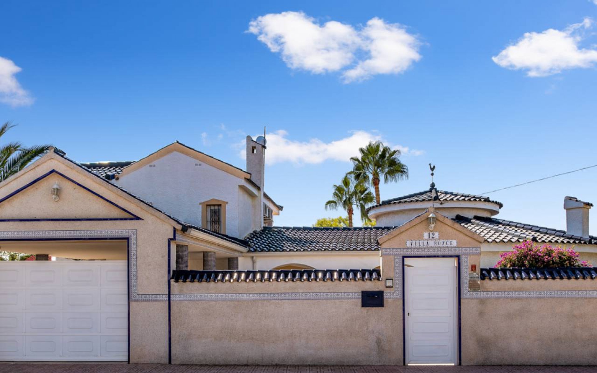  - Villa - 