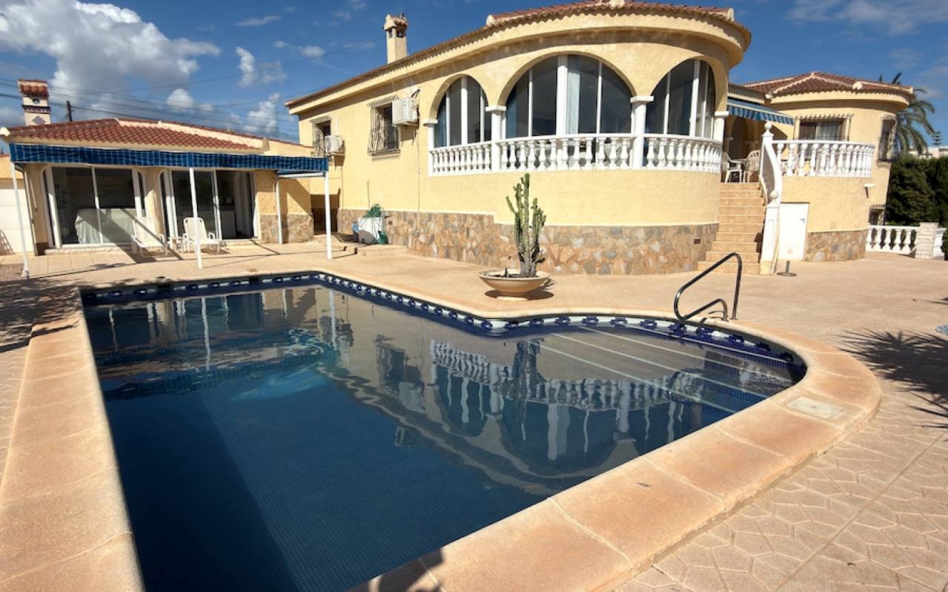  - Villa - 