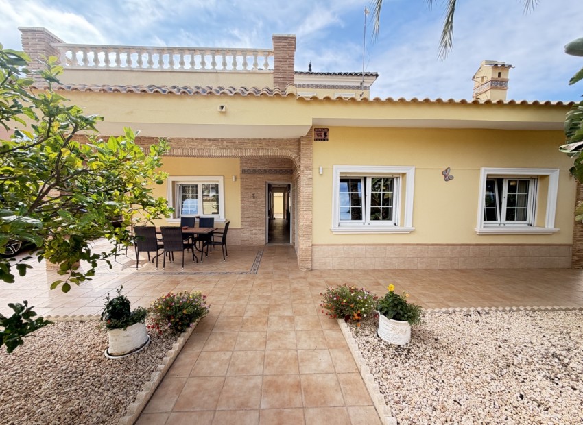  - Villa - 