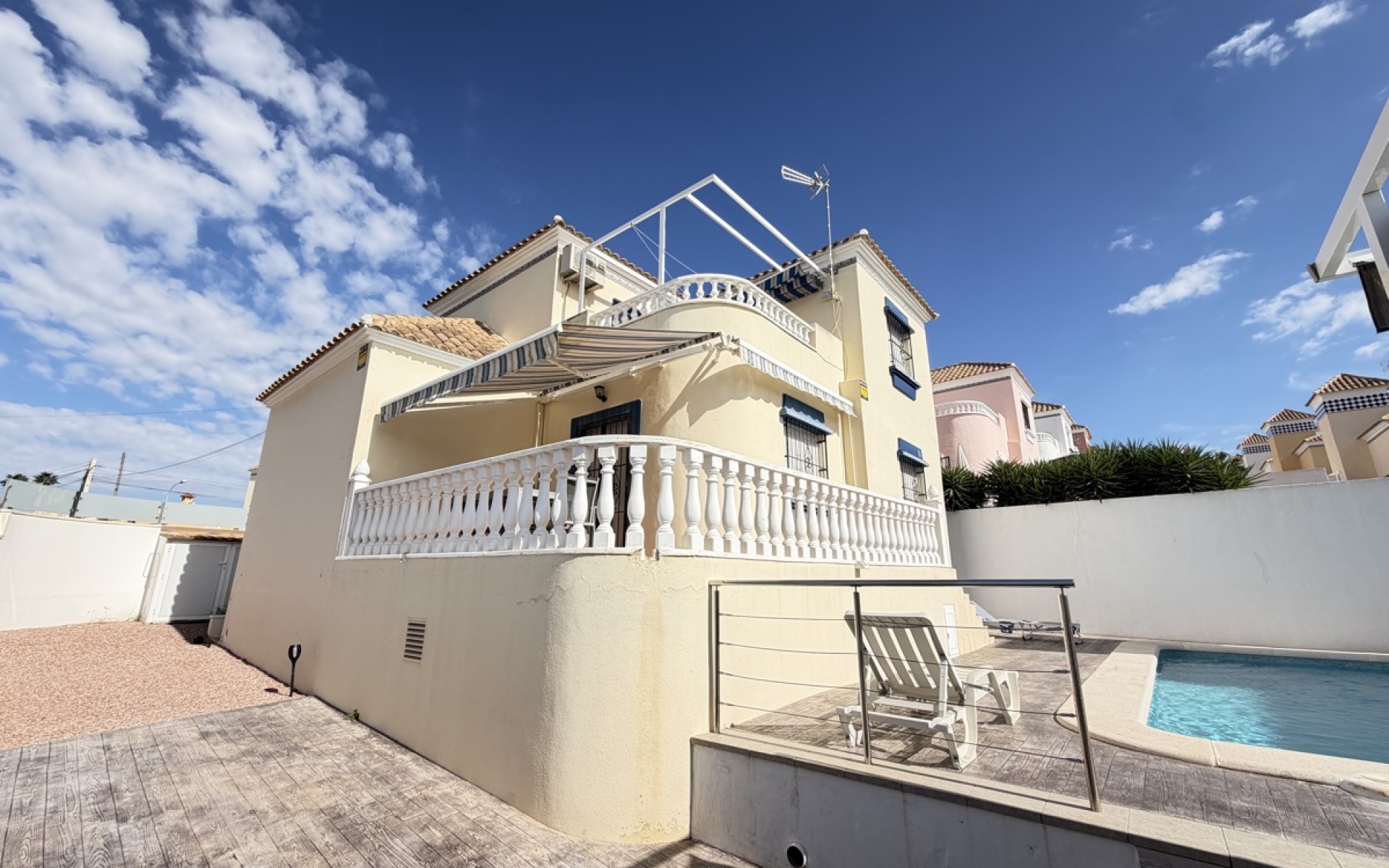  - Villa - 