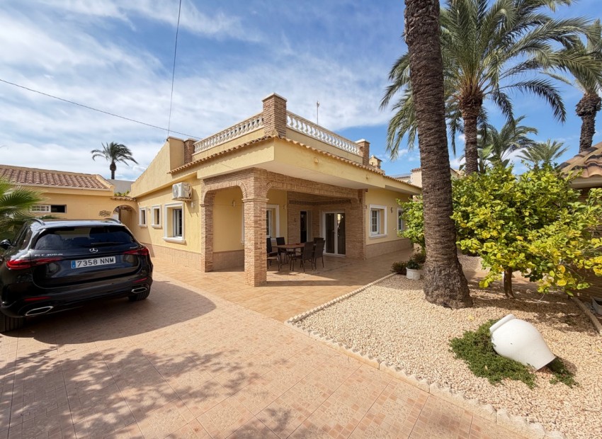  - Villa - 