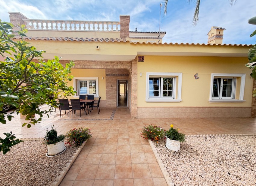 - Villa - 