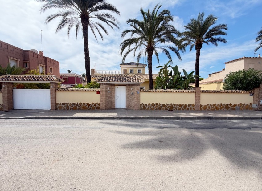  - Villa - 