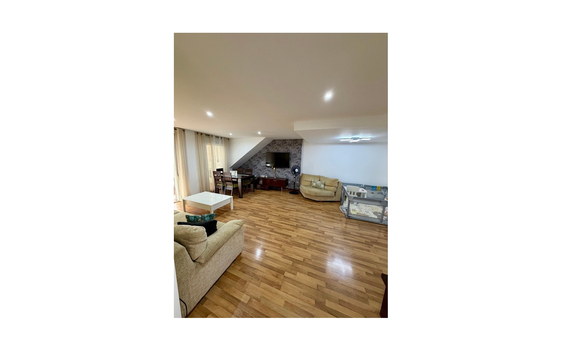  - Villa - 