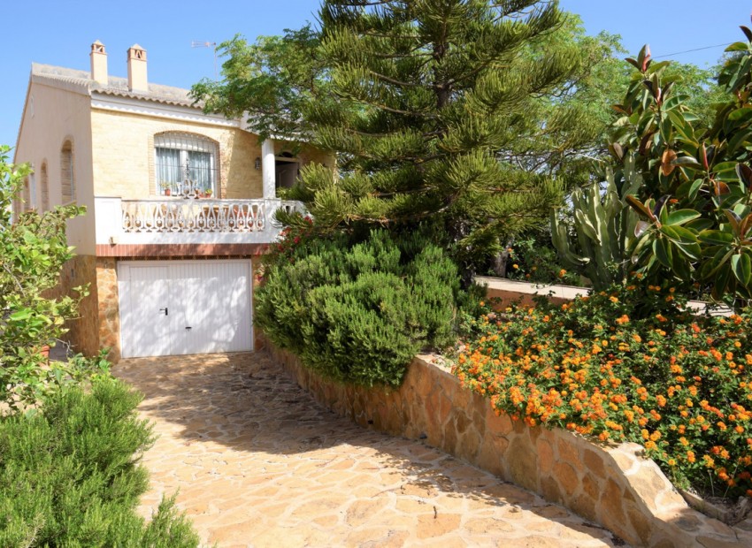  - Villa - 