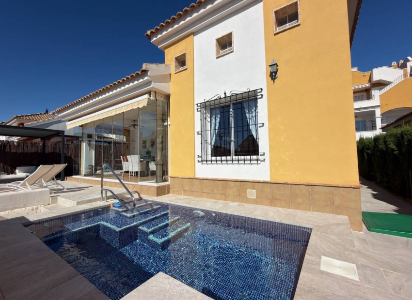  - Villa - 