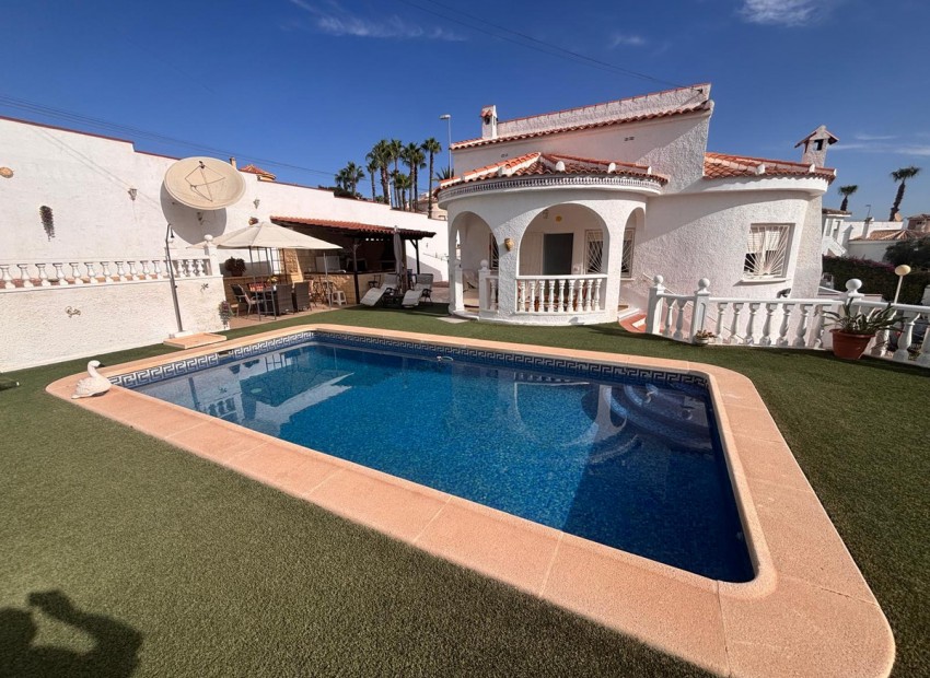  - Villa - 