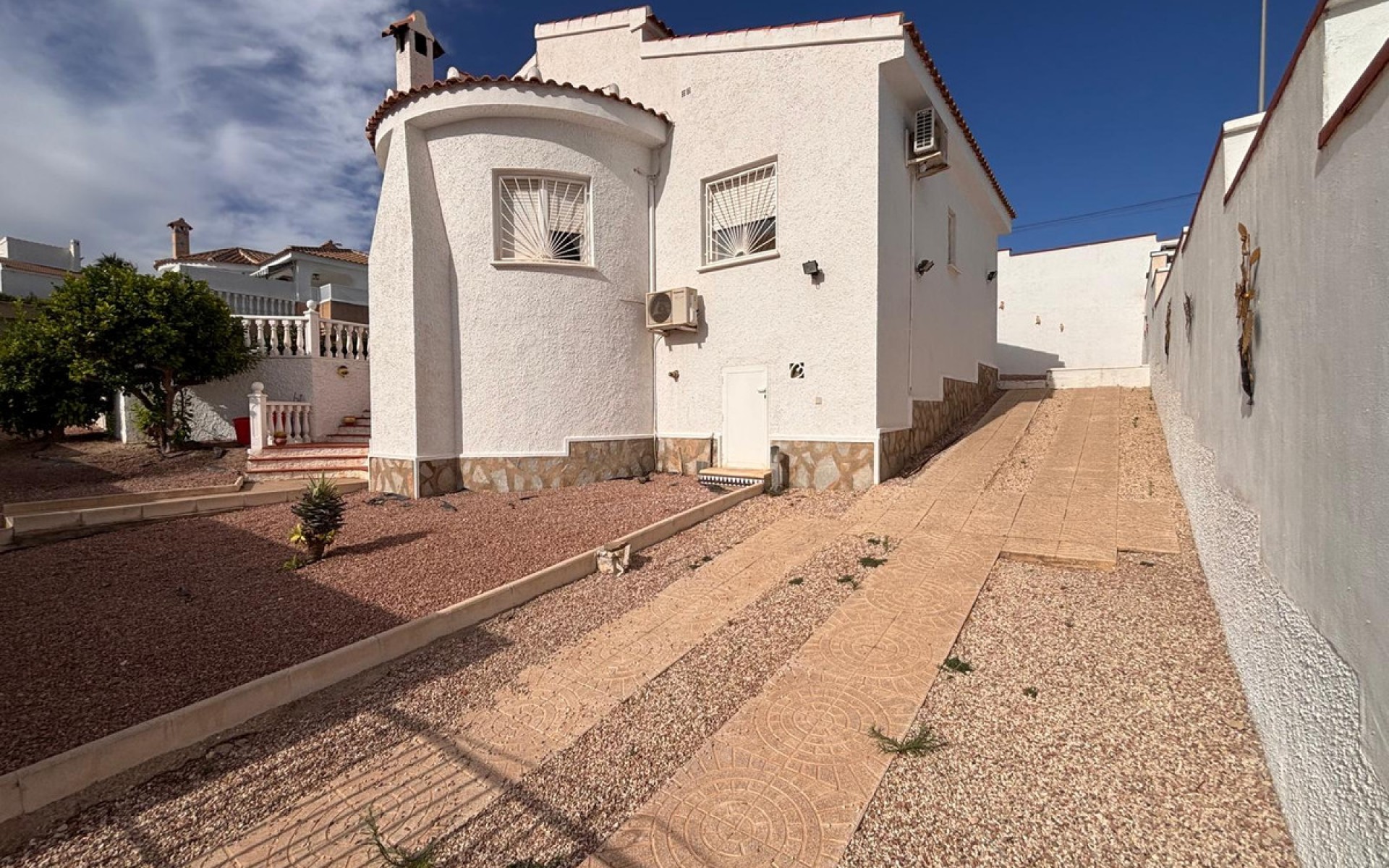  - Villa - 