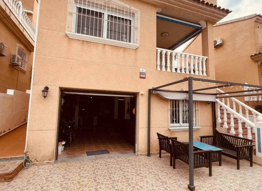  - Villa - 