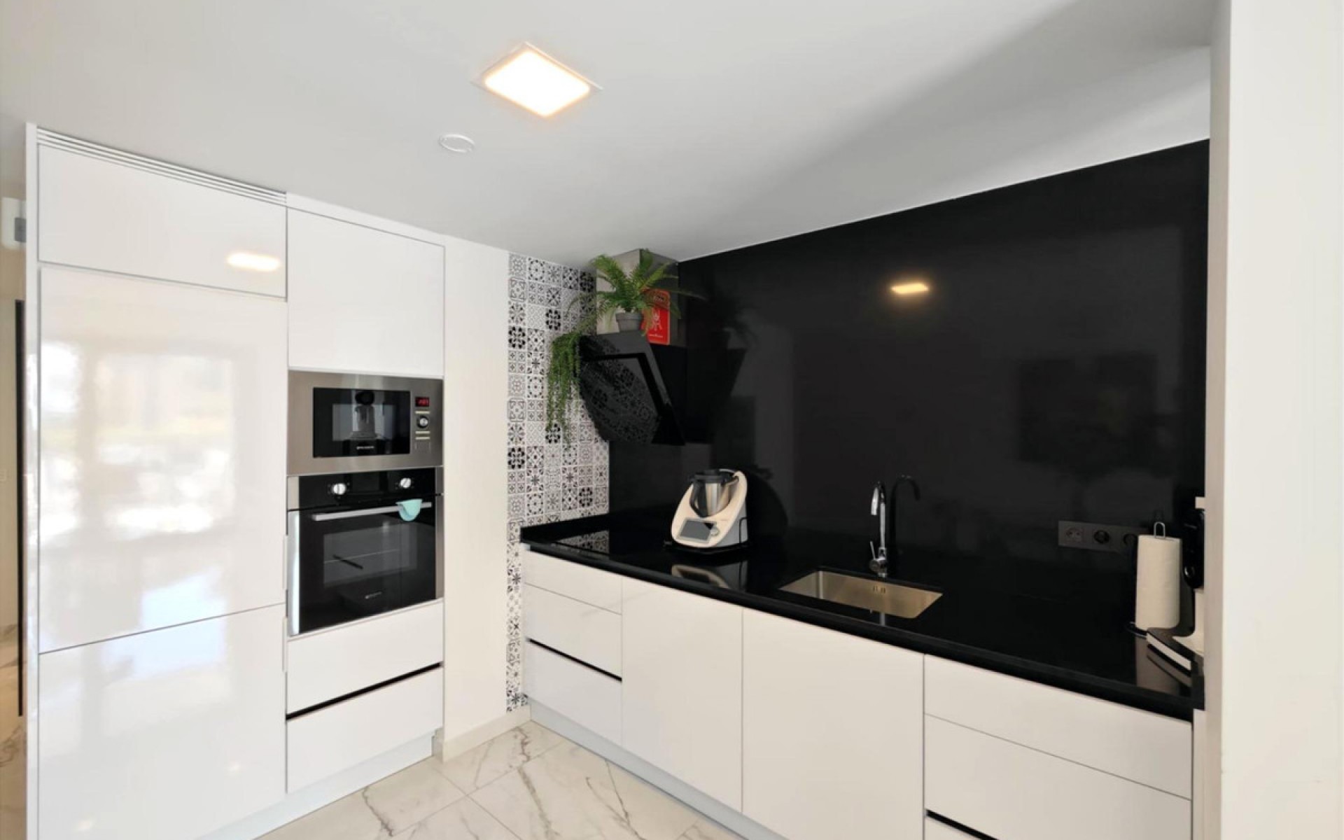 zum Verkauf - Apartment - Los Altos