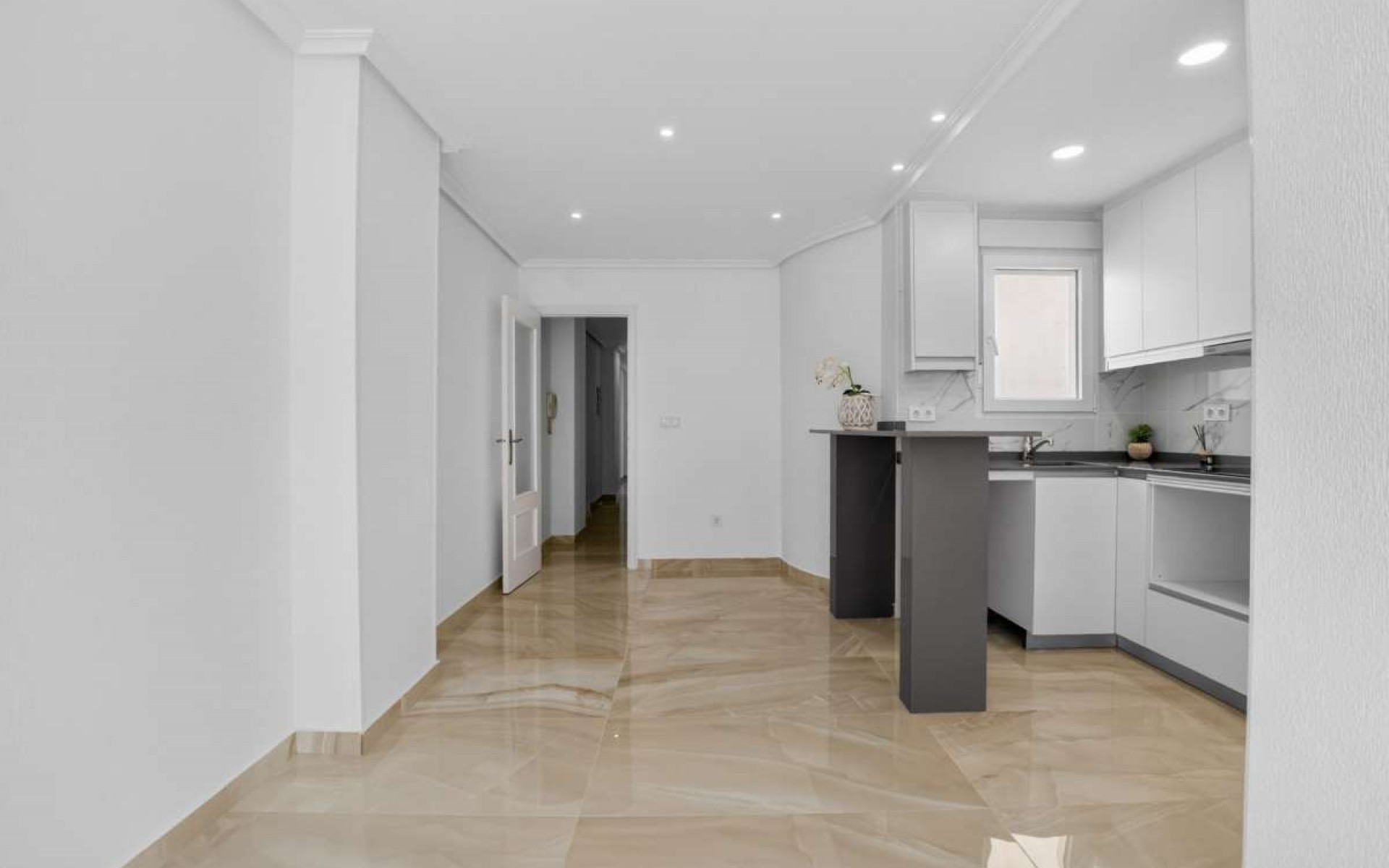 zum Verkauf - Apartment - Torrevieja - Torrevieja Centro